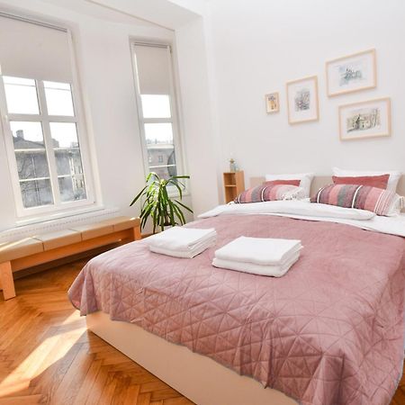 Sunny Corner Apartment Красков Екстериор снимка